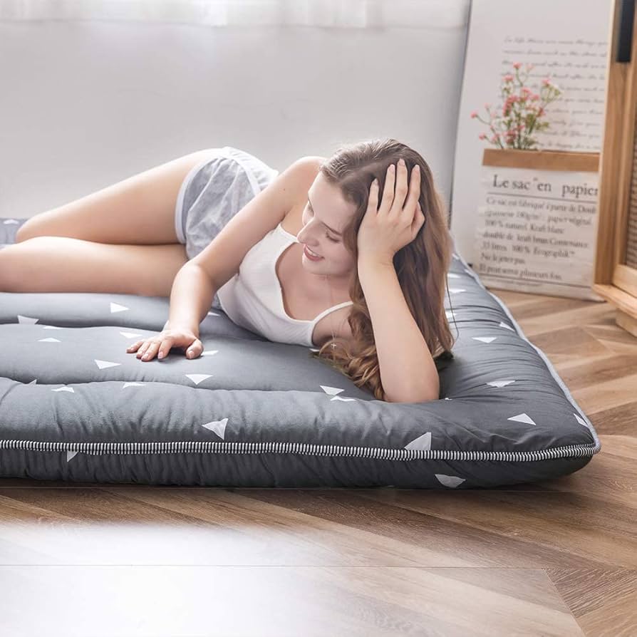 Kandy town マット Amazon.com: MAXYOYO Grey Triangle Printed Japanese Futon